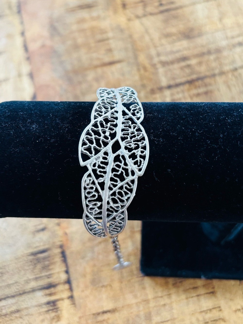Artisan Filigree Leaf Bracelet 7.5”
